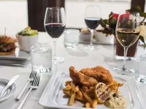 Sweetwater Restaurant & Bar