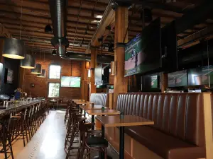 Hatback Bar & Grille