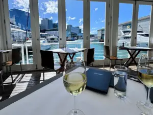 Dockside Restaurant & Bar