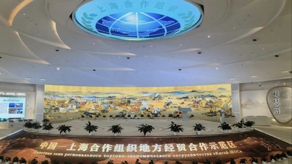 qing dao · shang he zhi zhu guo ji bo lan zhong xin