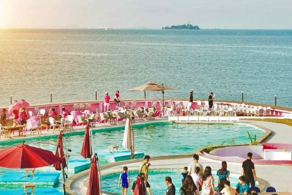 Bluefire Beach Club