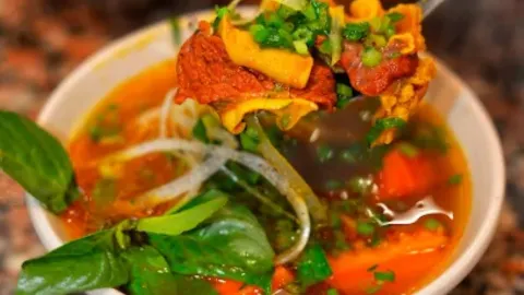 Pho Hieu in ด่าหลัต