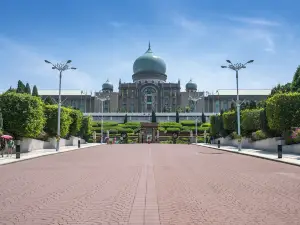 Putra Square