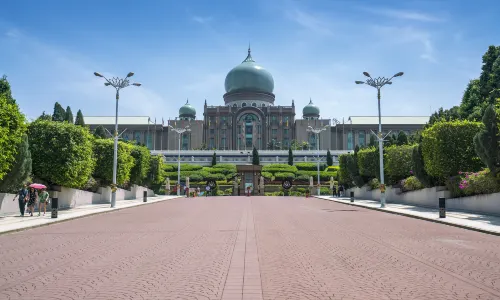 Putra Square
