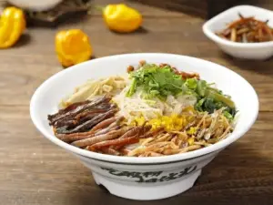 Hu Shi Guang Ling Shui Suan Fen Sour Rice Noodles