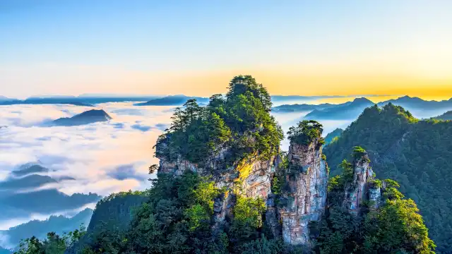 Hotels near Tianzishan