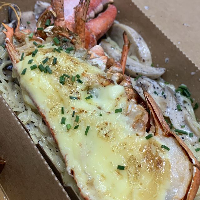 佐敦彌敦道抵食嘅西式快餐～自助形式無限添飲餐湯同冷熱水～