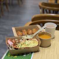 佐敦彌敦道抵食嘅西式快餐～自助形式無限添飲餐湯同冷熱水～