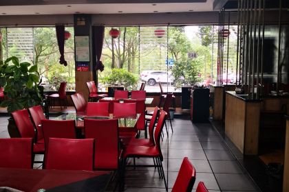 银杏乌鱼庄(湖滨路店)