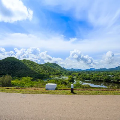 Номер с видом на горы Отели в г. Тайшань