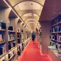 Columbia O: A magical bookstore 