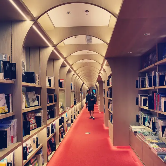 Columbia O: A magical bookstore 