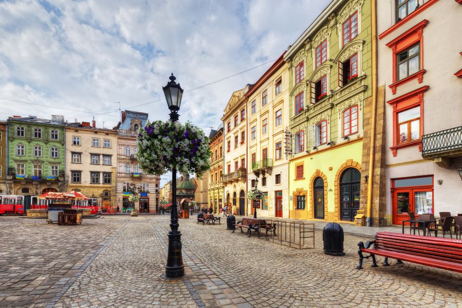 Manila to Lviv Flights