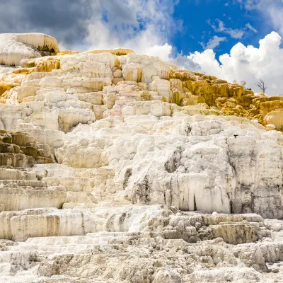 Flaming Gorge - Uintas National Scenic Byway周辺のホテル