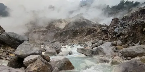 Kawah ratu