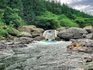Wawu Mountain Rafting