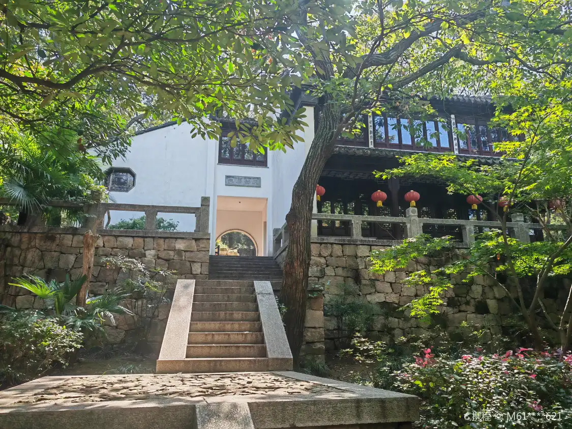 Hotels near Tianyinglou