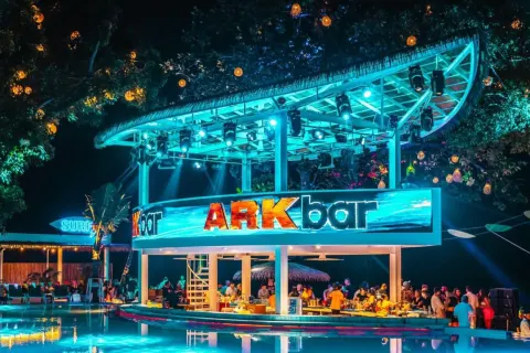 ARKbar beach club