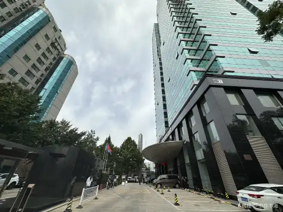 Hotels near Celebrity Square