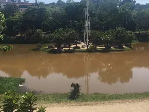 Lake Major