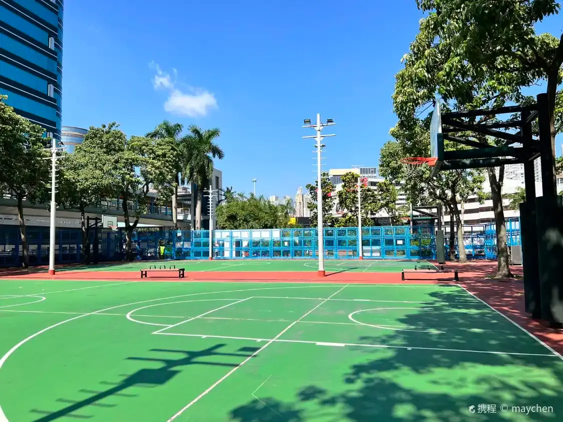 Hotels near Hong Tat Path Garden