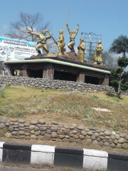 Tugu Simpang Lima