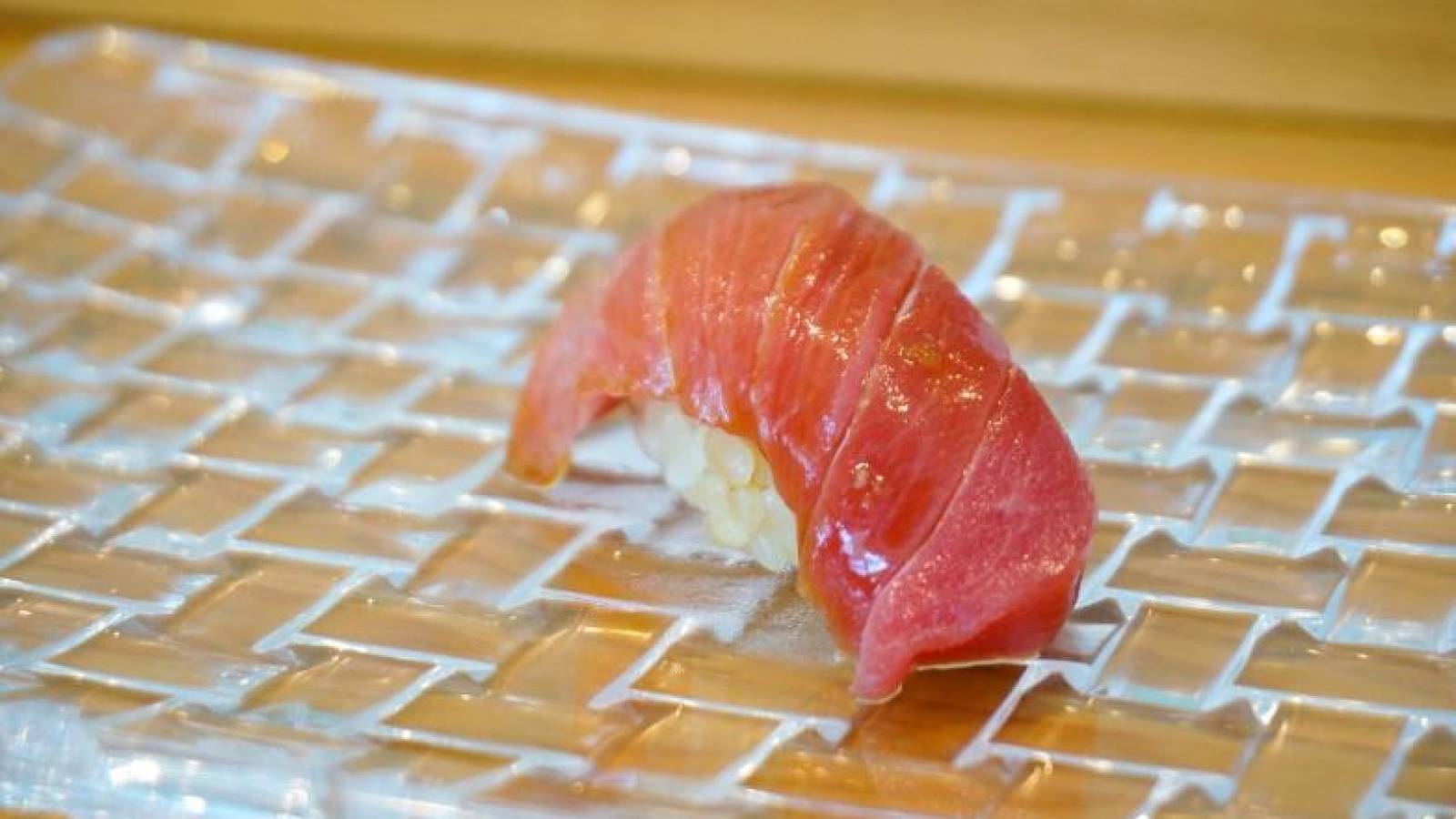 握 羣來膳