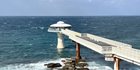 白濱海中展望塔