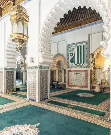 Hotels near Mausoleum of Moulay Idriss II