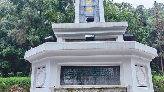 Dianxi Kangrizhanzheng Monument