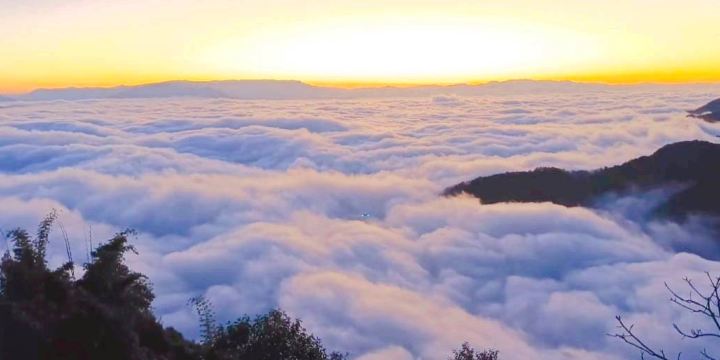 Sea of Clouds Sunrise Viewing Platform