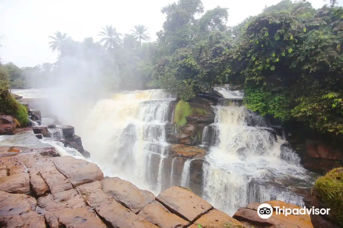 Hotels near Loufoulakari Falls