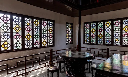 Suzhou Garden Flower Viewing Window