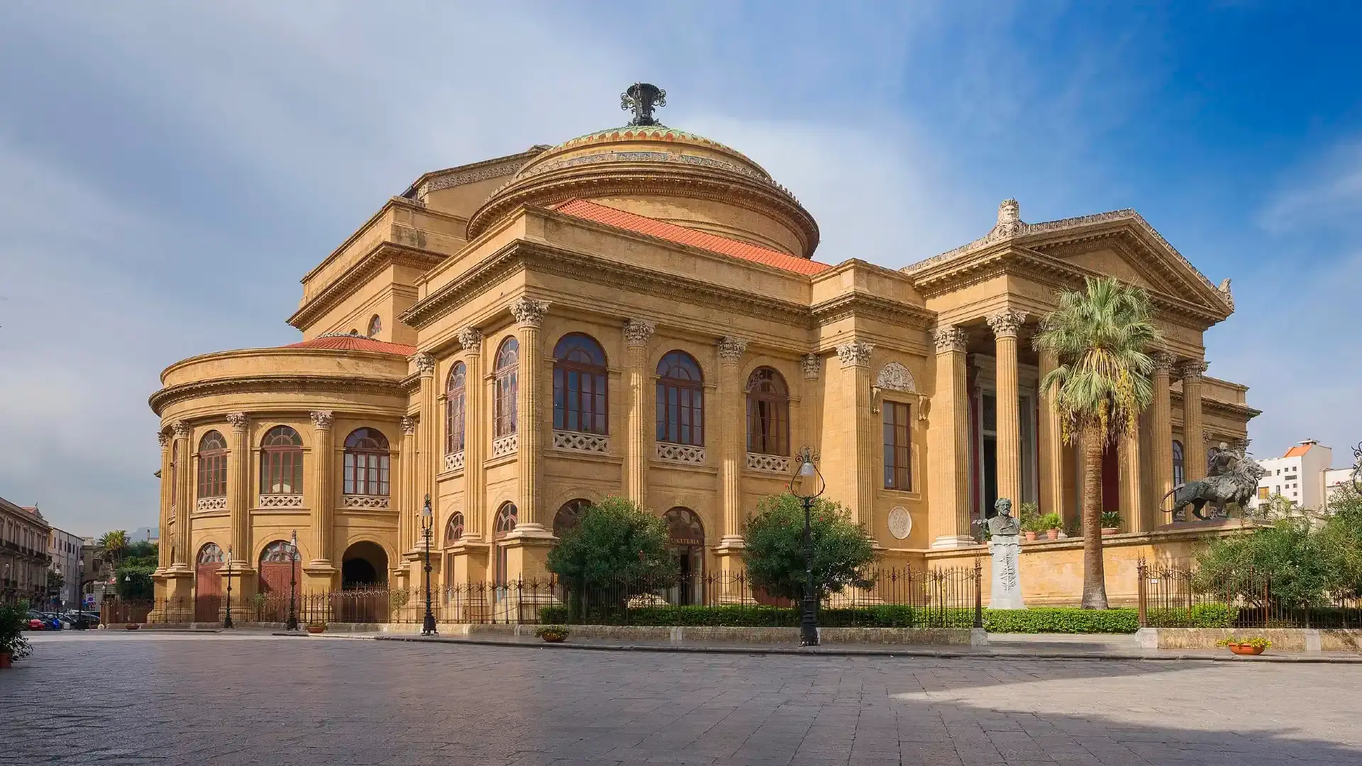 Hotels near Teatro Massimo