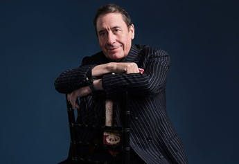 英國利茲 · Jools Holland 和他的Rhythm & Blues Orchestra樂團 演唱會 | First Direct Bank Arena