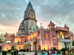 Shri Kashi Vishwanath Temple