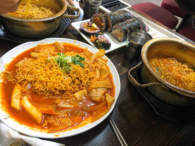 경희대 분식집 일인자 '푸른하늘'