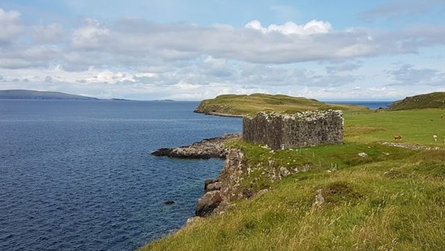 Caisteal Ùisdein (Hugh's castle)