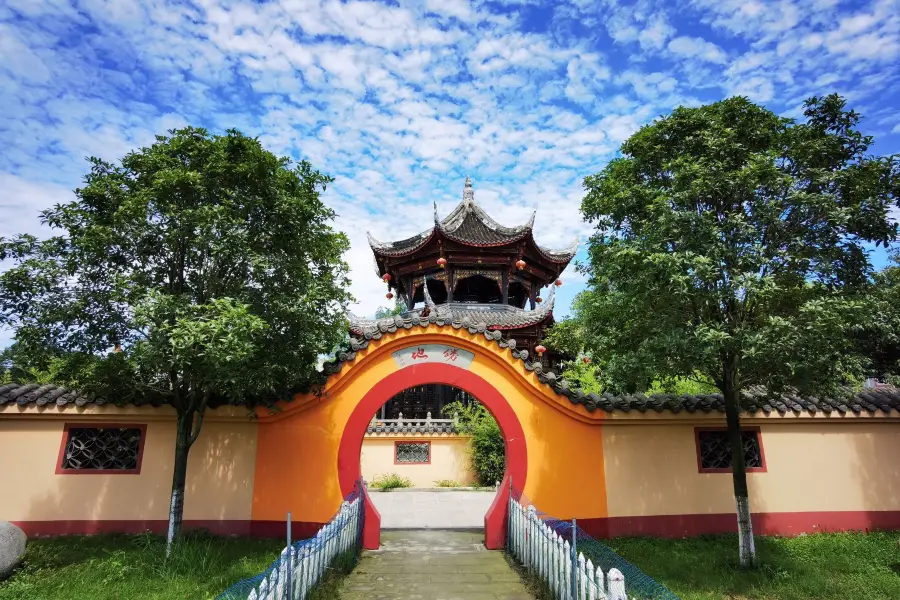 Longxing Temple