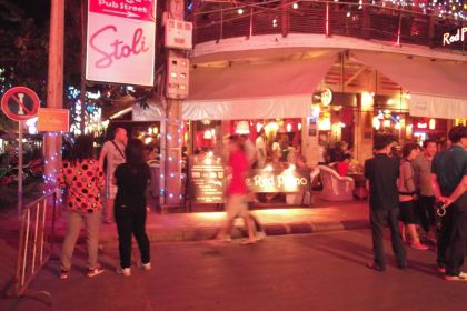 The Red Piano - Pub Street