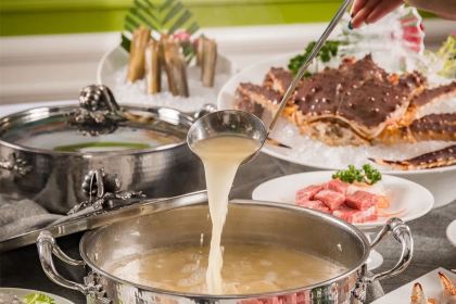 LINGJIE SEAFOOD HOT POT