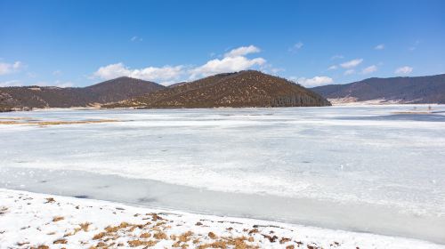 属都湖