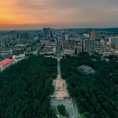 Hotels in der Nähe von Anshan Revolutionary Martyrs' Monument