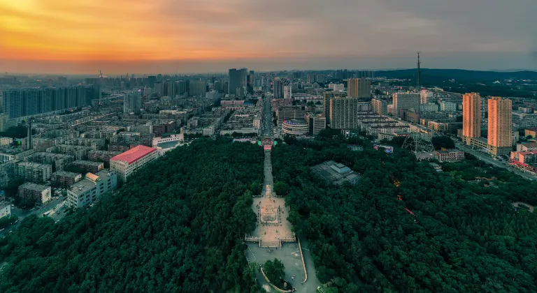 Hotels near Fuzi Square