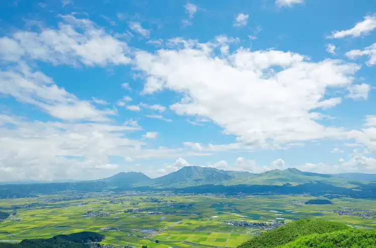 Hotels near Michi no Eki Aso Tourist Information Center and farmer market