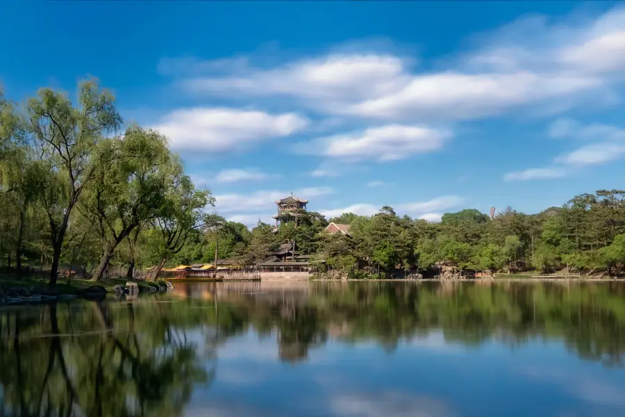 Tianxiadiyi Chenghuangmiao Sceneic Area