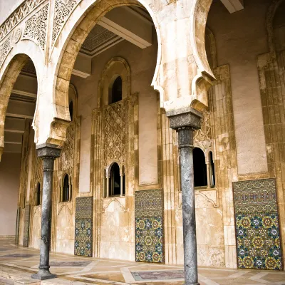 حجز طيران من الدار البيضاء إلى العيون