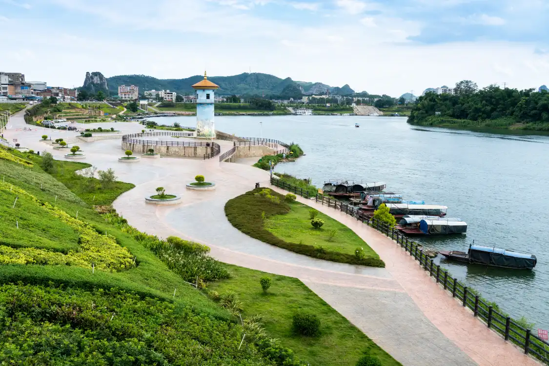 Hotels near Fusui Cultural Square