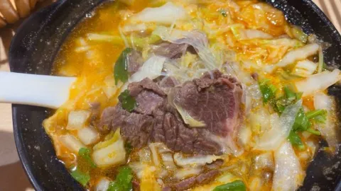 閆家驢肉火燒（五四店） in 保定
