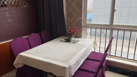 丁青虫草大酒店·汤碗川菜 in Qamdo